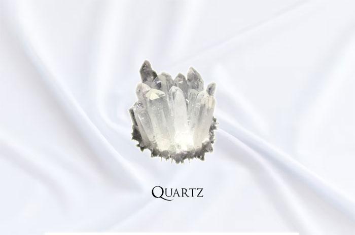 10 Quartz Gemstone Symbolism Facts & Meaning: Zodiac, Superstitions, Dreams, and Myths